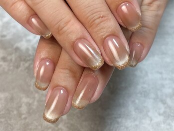 アトリエ フィオリトゥーラ 名古屋店(atelier FIORITURA)/マグネット×ラメフレンチ