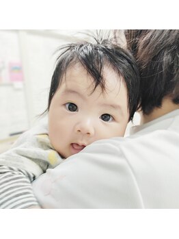 かおりビューティサロン/お子さまは、付添って見守ります