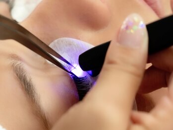 オルテンシア 六本松(ORTENSIA)の写真/【最新LEDエクステ導入店♪】業界最小ワットのLEDライトで眩しさや熱感も感じにくい＋キープ力UP◎