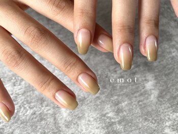 エモット(emot)/グラデーションネイル