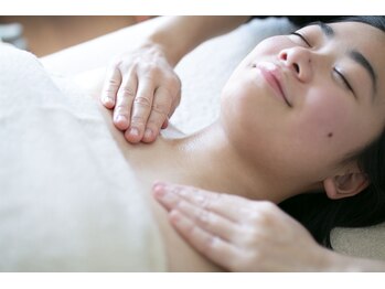 ユウビ(yuubi)/デコルテマッサージ￥4,000