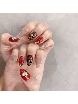 アティックネイルアトリエ(attic nail atelier)/ゴールドフラワーネイル★