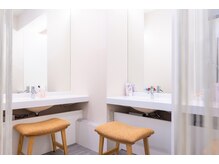 毛穴/シミ/フェイシャル/ララピール【錦糸町ビューティークリニック】美容医療提携/【店内内装】パウダールーム