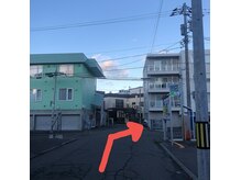 202号室　右側の建物2階です