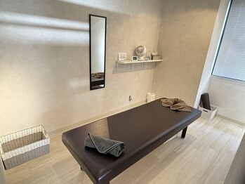 全力ストレッチ 江坂店/個室が３つあります。【江坂】