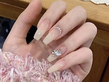 ニコネイルサロン 宇都宮店(Niko nailsalon)の写真/【持ち込みデザイン+韓国＆ワンホンネイルパーツ付け放題8980円】上品で華やかなワンホンネイルが叶う♪