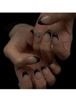 ネイルクイーン(Nail Queen)/ブラックフレンチ¥7900♪