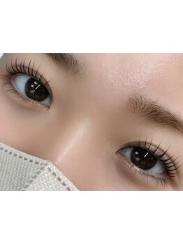 ナチュラル上品な目元にしたい