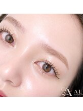 アリイ(ALII)/色気と気品を纏う大人の女性