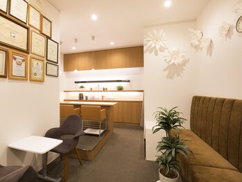 セラヴィ 元吉田店/内観