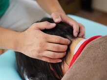 おざわ整体院/首の筋肉緩和風景