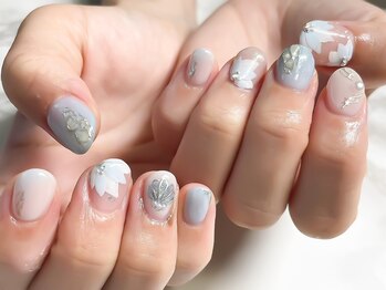 ブルーカラーのブライダルネイル