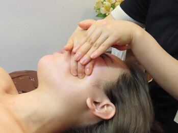 シェルシア(Cielcia)/シェルシア自慢の小顔術