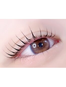 ナチュラル上品な目元にしたい