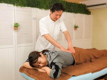 整体院 ユラカの写真/体の癖を読み取り、的確に腰痛改善◎他では言われない腰痛改善のご提案も♪遠方の方もぜひご来店下さい！
