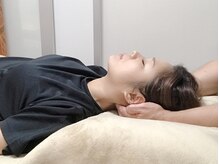 カンギトネリ(咸宜toneri)/ゆっくりと頭をマッサージします