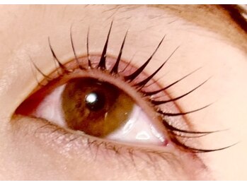 アイラッシュ ネイル ココ(COCO)の写真/毛質改善まつ毛パーマ☆ブラックティントも大好評！ダメージレスで毛髪強度を上げ悩みに合わせたデザインに