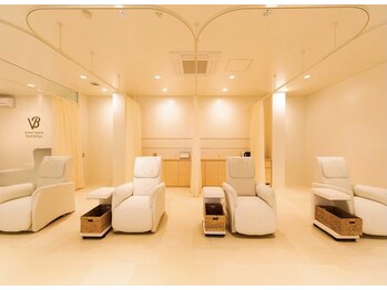 ヴィヴィアンビューティ ネイルアンドアイ Viviean Beauty Nail & Eye/アイルーム