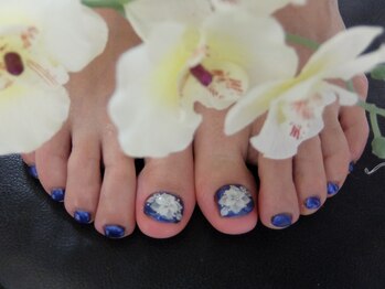 ネイルサロンミキ 横浜(MIKI)/ネイビブルー☆手書きフラワー3D