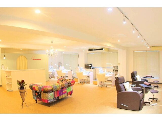 Nail Salon　ジュネル