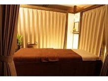 アタマファクトリー 新宿本店/【 お部屋へご案内 】