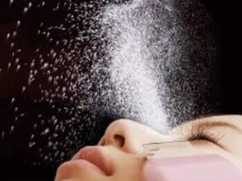 コルッソ(CoLusson.)の写真/【毛穴洗浄】普段のクレンジングでは落としきれない汚れや黒ずみを一掃！イチゴ鼻/角栓/皮脂汚れの悩みに◎