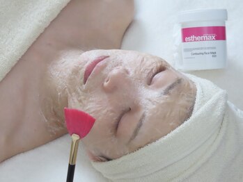 ユンプラス(yun+)の写真/ゾンビマスク × フェイスワックス ＝ 「肌の土台作り」新感覚リフトUP内側から発光する驚きのハリツヤを。