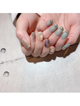 アティックネイルアトリエ(attic nail atelier)/アシメネイル★