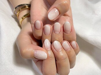 ユージューネイルルーム(UJU nail room)/白グラデーションネイル