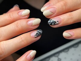 【シンプル】ワンポイントネイル
