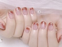 シュクルーレ(sucleure)/推しカラーのラメグラネイル♪