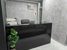 シャイン(SHINE)/カウンター