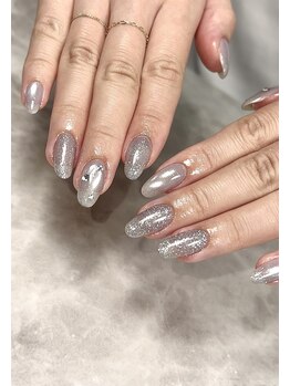ユヌネイル(une nail)/マグネット×フラッシュネイル