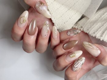 ネイルスペース ジュンクス 神戸三宮店(NAIL SPACE JUNX)の写真/【ハンド長さ出し＋アートし放題¥13,200】お洒落女性に欠かせない季節に合わせたアートが大好評♪