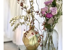 落ち着いた静かな店内でゆったりとお過ごしください*。