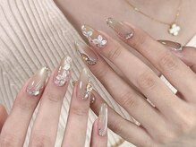 サロン ド ミニュイ(Salon de Minuit)/トレンド感ニュアンスネイル