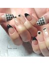 黒色 千鳥格子ネイル