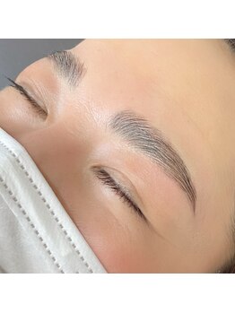 ミリミリ(mili mili)/ハリウッドブロウリフト