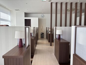 カラダファクトリー パルテ青葉台店/店内 [ 2 ]