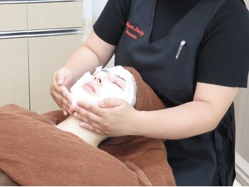 ミヤコ(Miyako)の写真/オールハンドの極上マッサージでむくみ撃退！産毛シェービング付きで、触りたくなるような小顔美肌が叶う♪