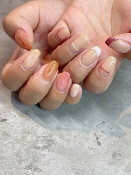 エム(em)/ちゅるんネイル