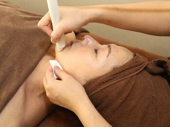 サロン エム(Salon M)/毛穴洗浄ハイドロフェイシャル