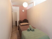 ツボプロ 伊丹店の雰囲気（安心の個室サロン。女性施術者がお悩みに寄り添い施術いたします）