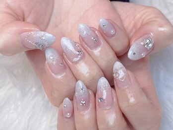 白グラデ×パール×ストーン