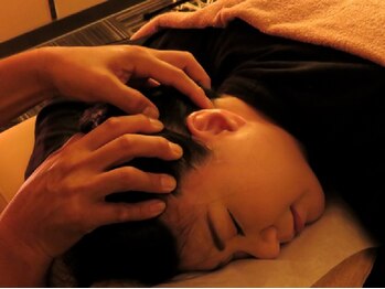 アジアンリフレの写真/浜松駅徒歩1分の好立地&コスパ◎女性人気≪お顔+ヘッドスパ≫で辛さ解消！至福の癒し時間をご提供します♪