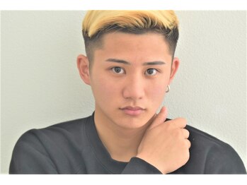 クール(COEUR)/目と眉を近づけるデザイン