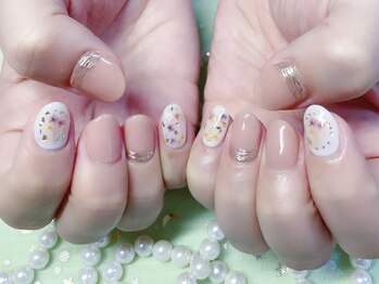 キラキラネイル 川口 南鳩ヶ谷店/お花ネイル