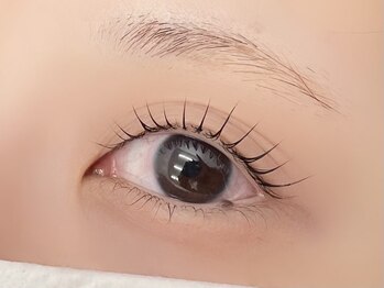 プラチナ 表参道(PLATINA)/目尻流しめのカールまつ毛