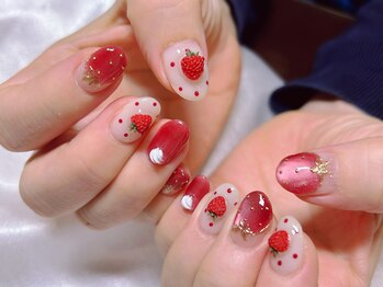 いちごネイル