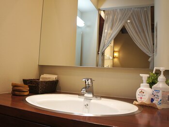 ラファアイランド別館 小倉守恒/ドレッサー1